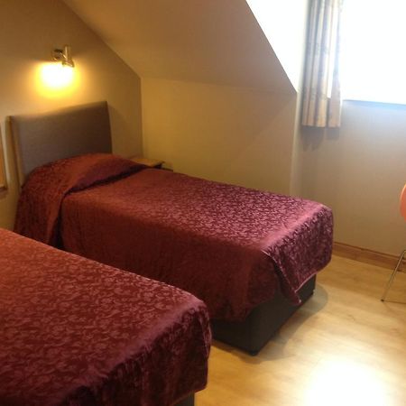 Carragh House Bed and Breakfast Castlebar Exteriör bild