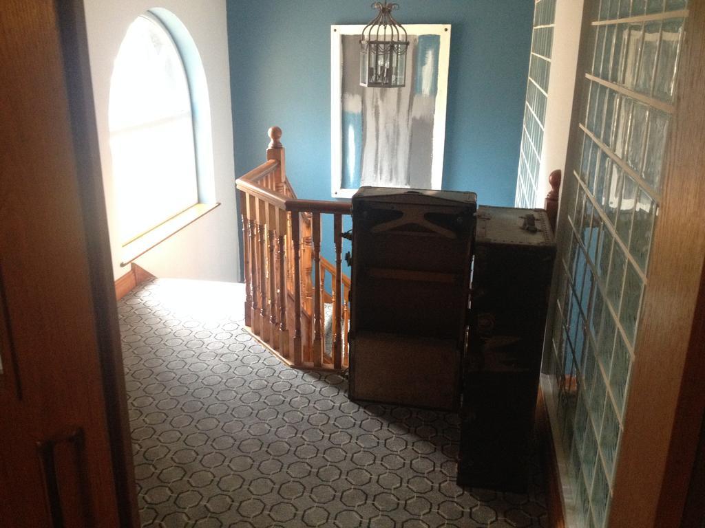 Carragh House Bed and Breakfast Castlebar Exteriör bild
