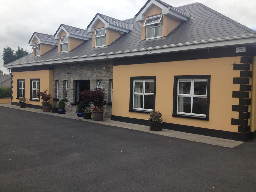 Carragh House Bed and Breakfast Castlebar Exteriör bild