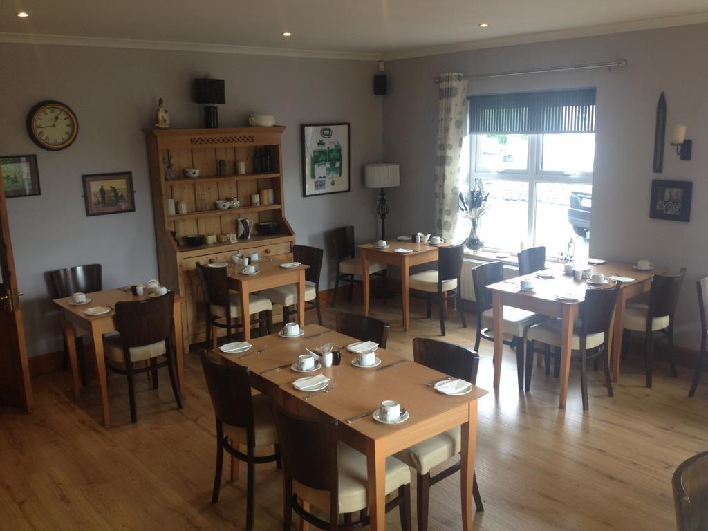Carragh House Bed and Breakfast Castlebar Exteriör bild